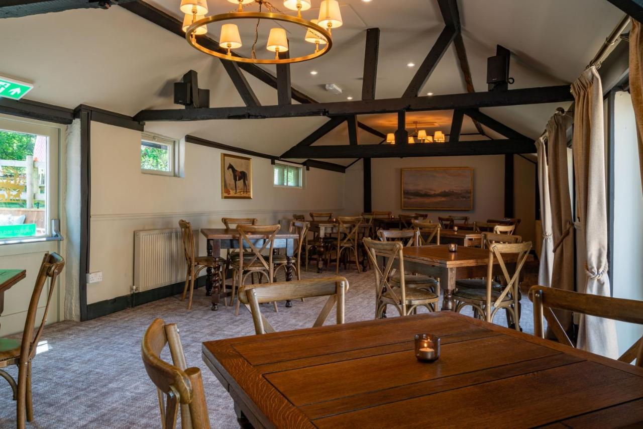 High Corner Inn Godshill  Экстерьер фото